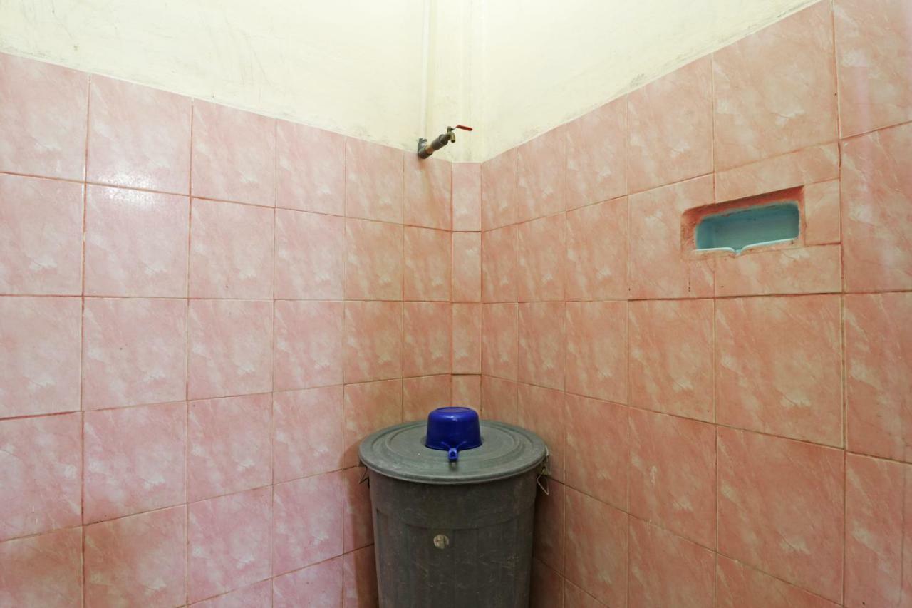 Wisma Yuli Syariah Hotel Medan Kültér fotó