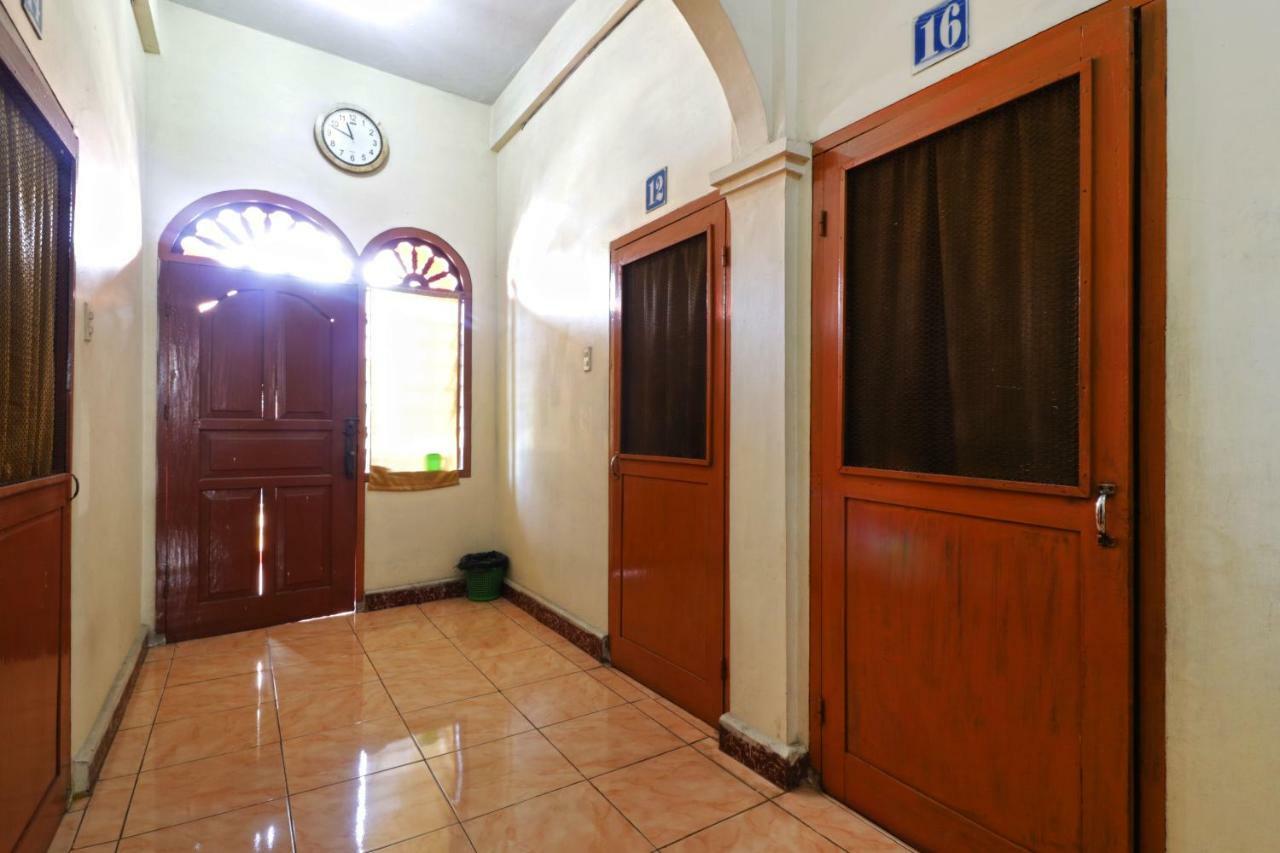 Wisma Yuli Syariah Hotel Medan Kültér fotó