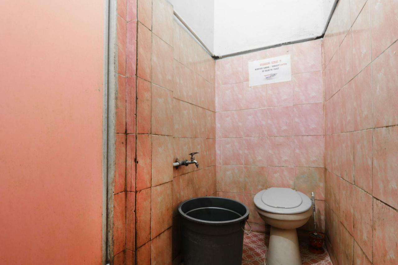 Wisma Yuli Syariah Hotel Medan Kültér fotó