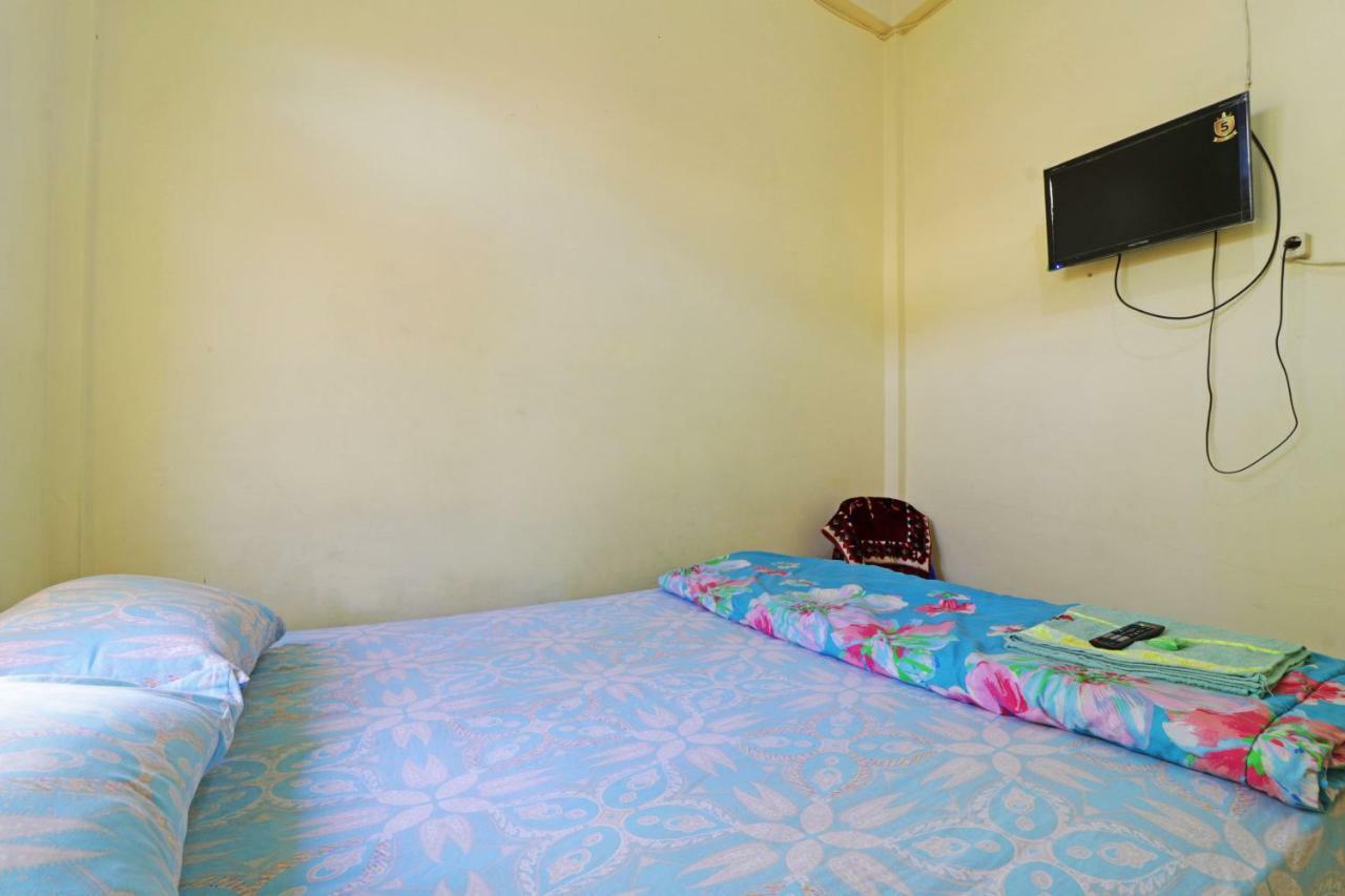 Wisma Yuli Syariah Hotel Medan Kültér fotó