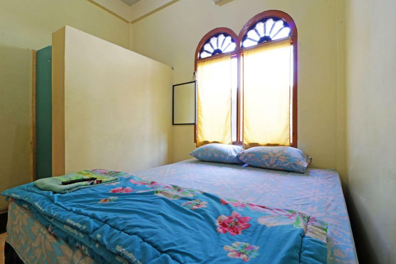 Wisma Yuli Syariah Hotel Medan Kültér fotó